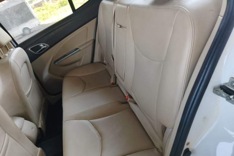 Used Baojun 630 2013 1.5L manual Comfort trim Left Rear Seat