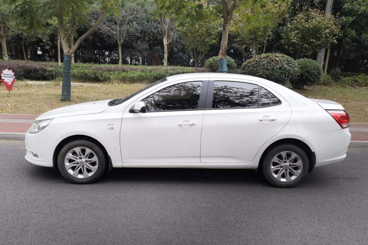 Used Baojun 630 2013 1.5L manual Comfort trim Left Side