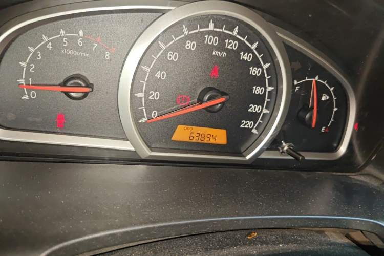Used Baojun 630 2013 1.5L manual standard version Odometer Close Up