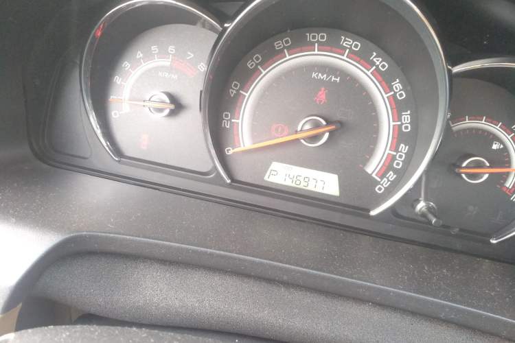 Used Baojun 630 2013 1.5L automatic Elite version Odometer Close Up