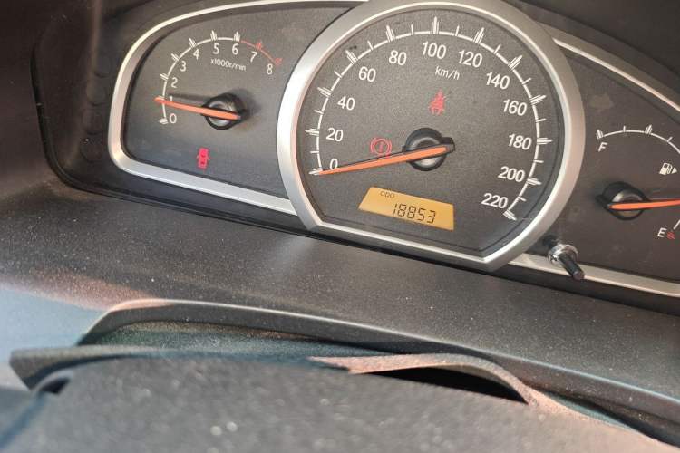 Used Baojun 630 2013 1.5L manual standard version Odometer Close Up
