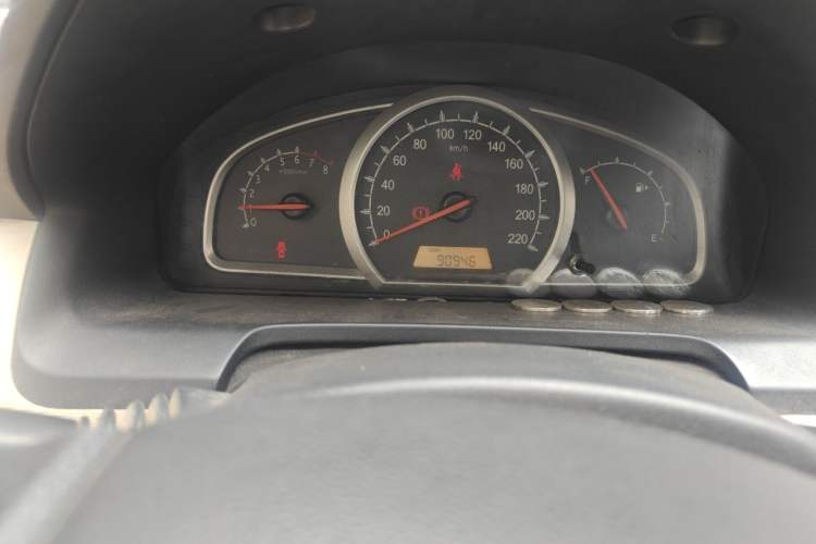 Used Baojun 630 2013 1.5L manual standard version Odometer Close Up