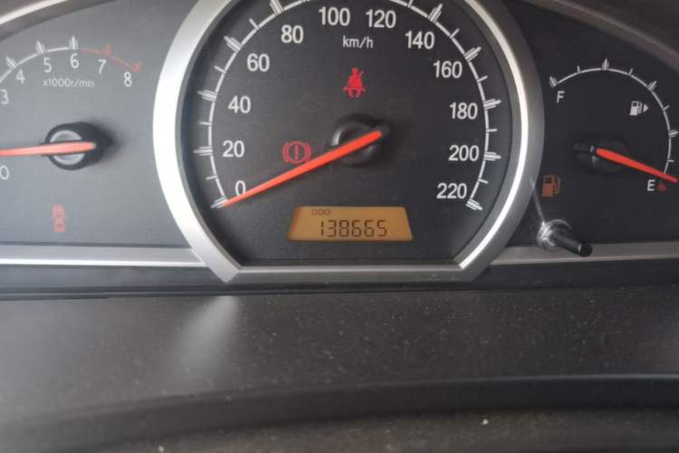Used Baojun 630 2013 1.5L manual standard version Odometer Close Up