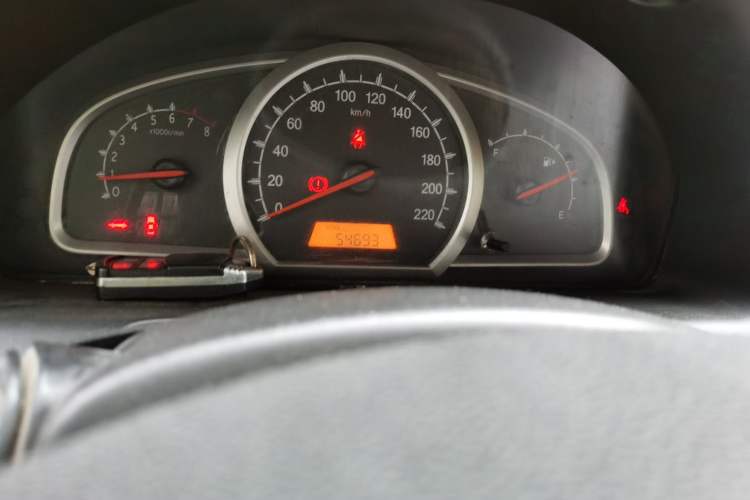 Used Baojun 630 2013 1.5L manual Entry-level trim Odometer Close Up