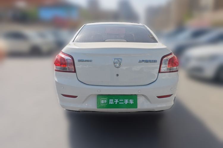 Used Baojun 630 2013 1.5L manual standard version Rear