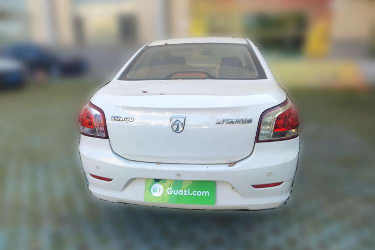 Used Baojun 630 2013 1.5L manual Comfort trim Rear
