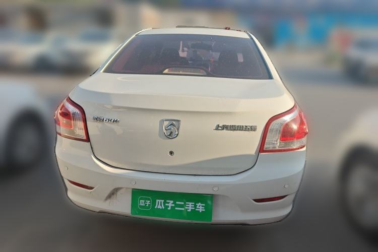 Used Baojun 630 2013 1.5L manual standard version Rear