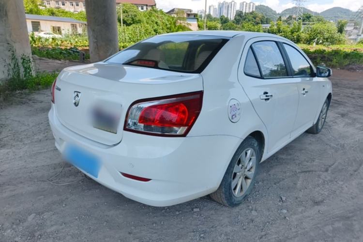 Used Baojun 630 2013 1.5L manual Comfort trim Rear Right 45 Deg