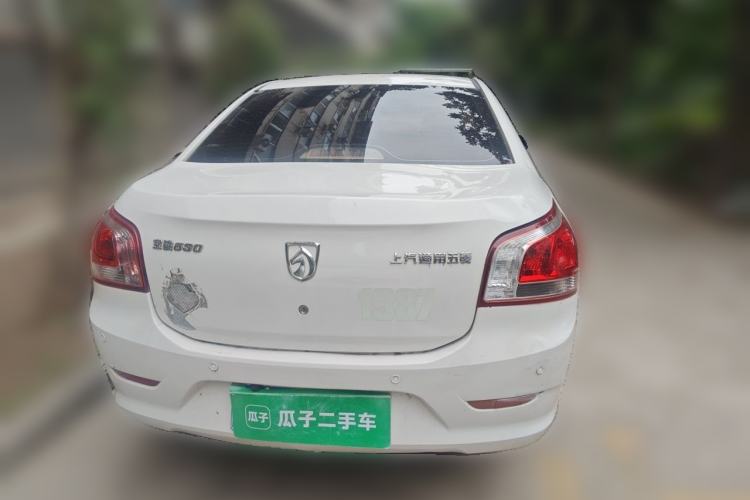 Used Baojun 630 2013 1.5L manual standard version Rear