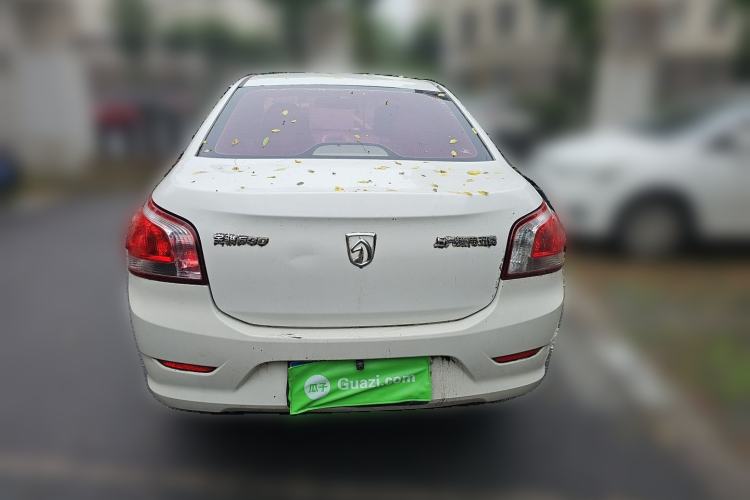Used Baojun 630 2013 1.5L manual Entry-level trim Rear