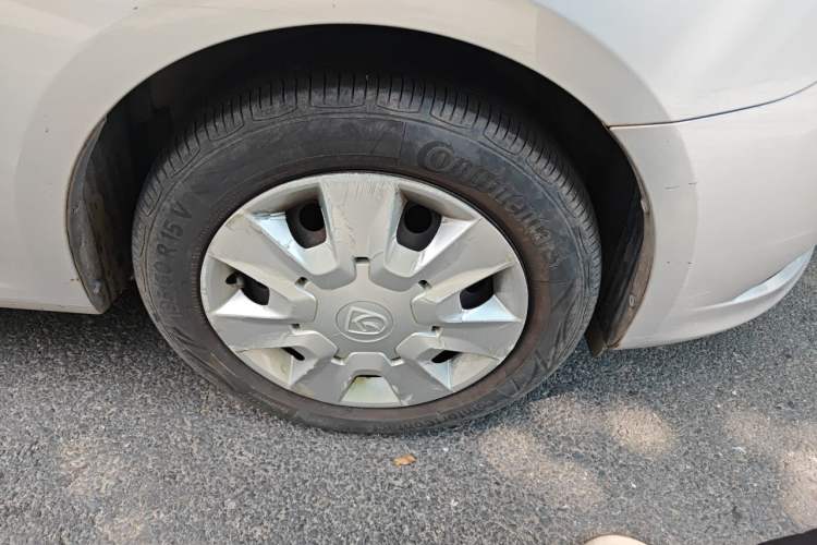 Used Baojun 630 2013 1.5L manual standard version Right Front Wheel Hub