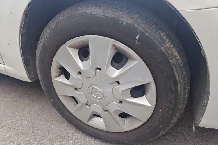 Used Baojun 630 2013 1.5L manual standard version Right Front Wheel Hub