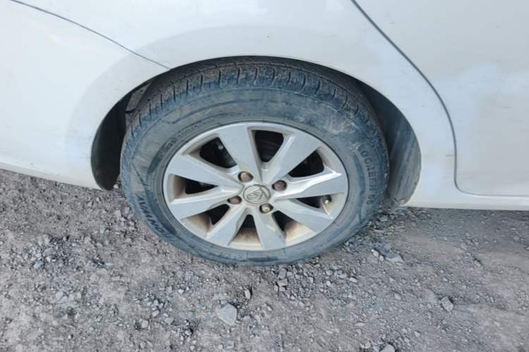 Used Baojun 630 2013 1.5L manual Comfort trim Right Rear Wheel Hub
