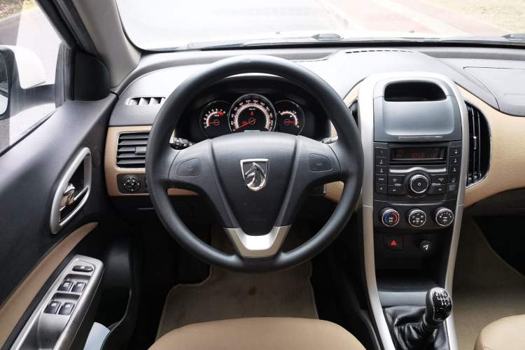 Used Baojun 630 2013 1.5L manual Comfort trim Steering Wheel
