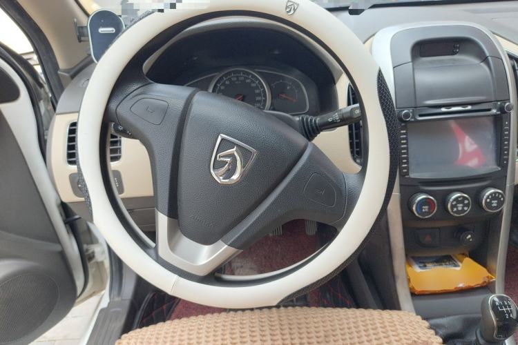 Used Baojun 630 2013 1.5L manual Entry-level trim Steering Wheel