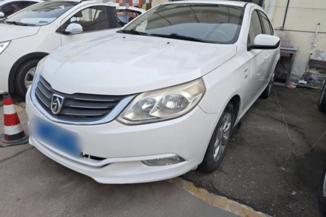 Used Baojun 630 2013 1.5L manual Comfort trim