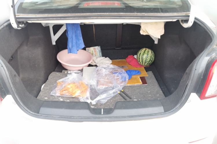 Used Baojun 630 2013 1.5L manual Elite version Trunk