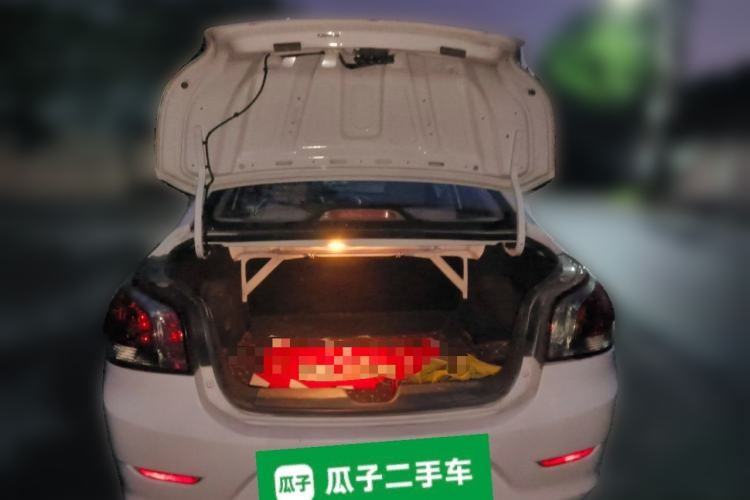 Used Baojun 630 2013 1.5L manual standard version Trunk