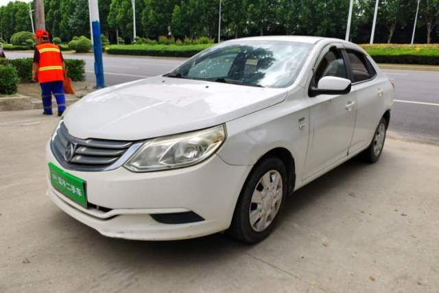 Used Baojun 630 2013 1.5L manual standard version