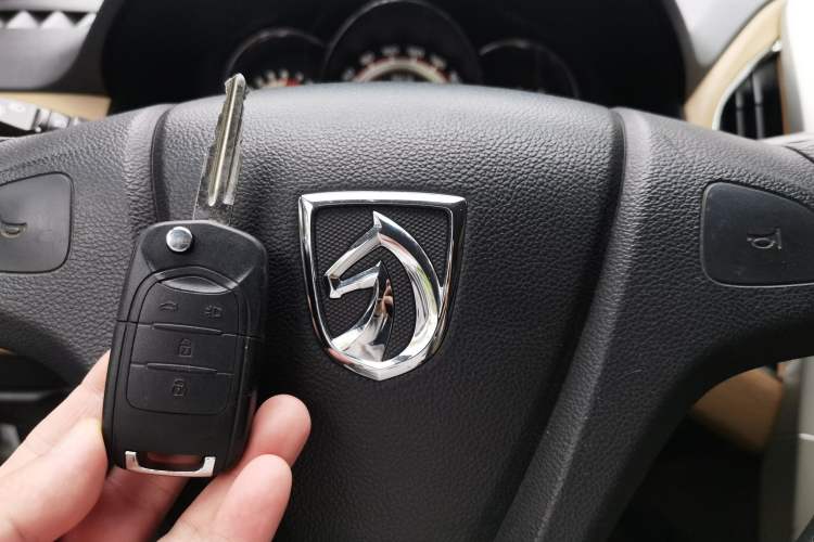 Used Baojun 630 2013 1.5L manual Comfort trim Vehicle Key