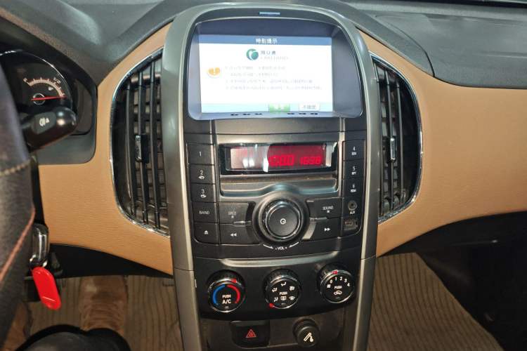 Used Baojun 630 2013 1.5L manual Comfort trim Audio And AC Panel