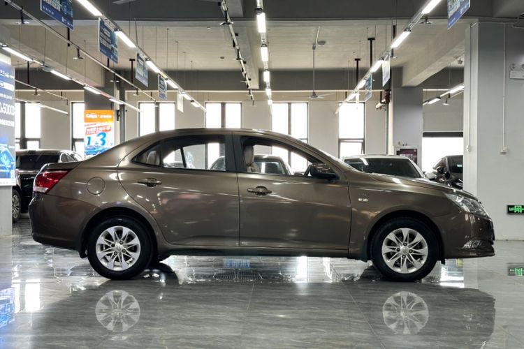 Used Baojun 630 2013 1.5L manual Comfort trim Exterior 6