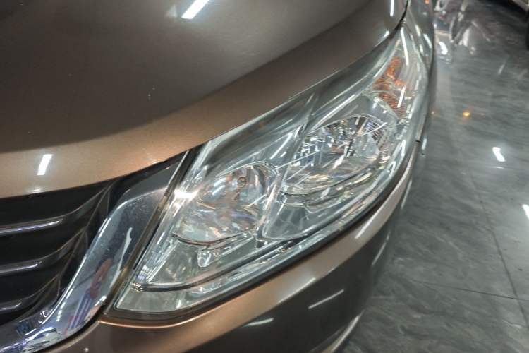 Used Baojun 630 2013 1.5L manual Comfort trim Left Front Headlight