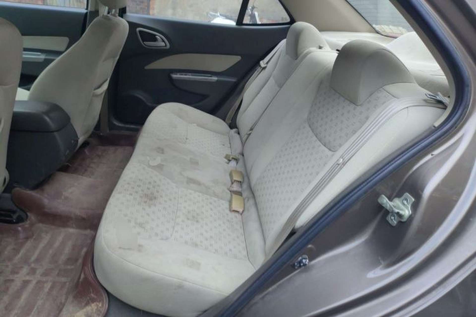 Used Baojun 630 2013 1.5L manual standard version Left Rear Seat