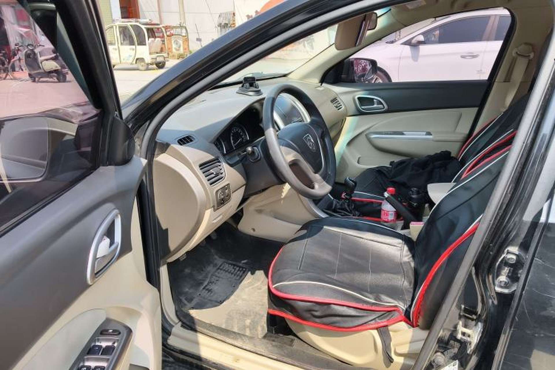 Used Baojun 630 2014 1.5L manual standard version Driver Seat