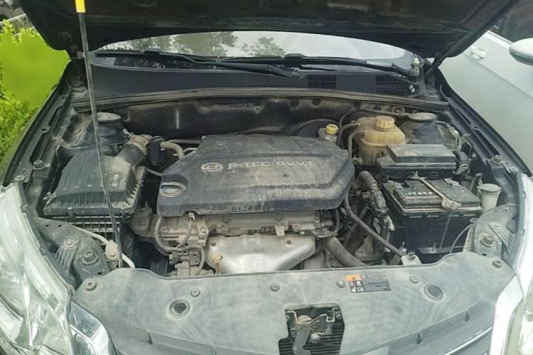 Used Baojun 630 2014 1.5L manual Comfort trim level Engine Bay