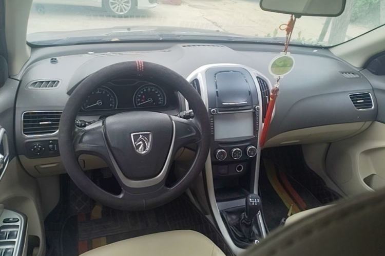 Used Baojun 630 2014 1.5L manual Comfort trim level Steering Wheel