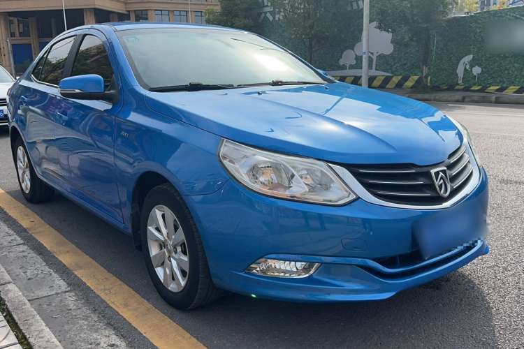 Used Baojun 630 2014 1.5L manual Elite version Front Right 45 Deg