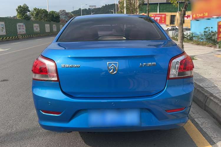 Used Baojun 630 2014 1.5L manual Elite version Rear