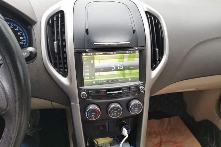 Used Baojun 630 2014 1.5L Automatic Elite Model Audio And AC Panel