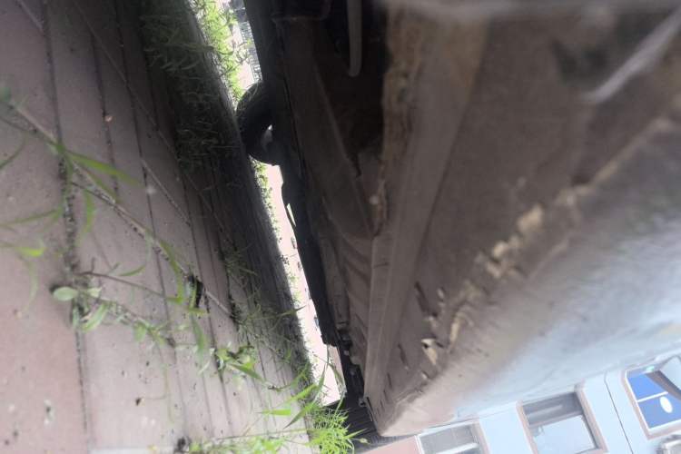 Used Baojun 630 2014 1.5L manual standard version Chassis Rear Right