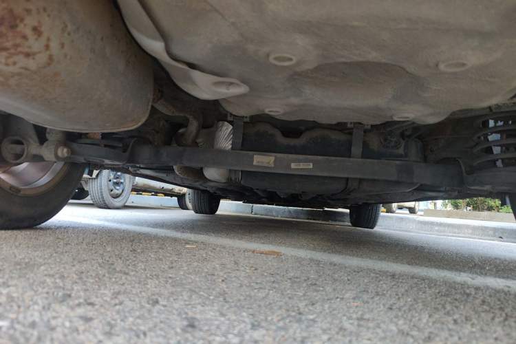 Used Baojun 630 2014 1.5L manual Comfort trim level Chassis Rear
