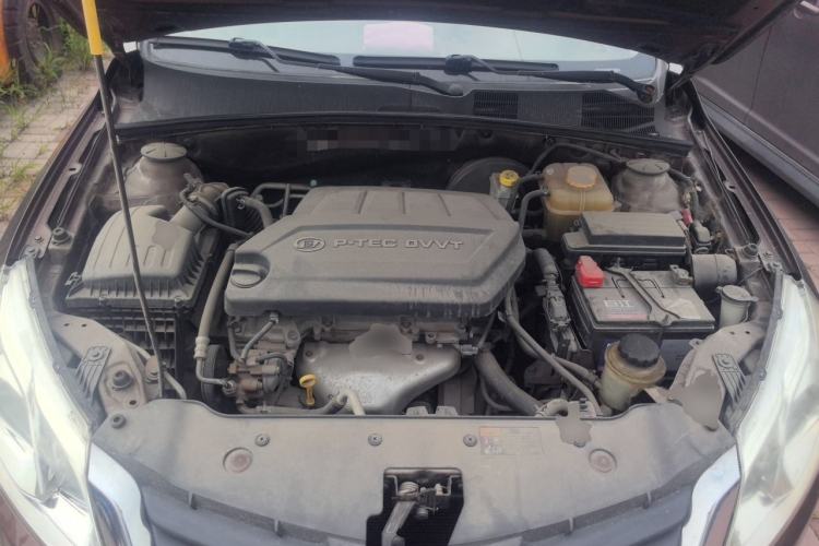 Used Baojun 630 2014 1.5L manual standard version Engine Bay