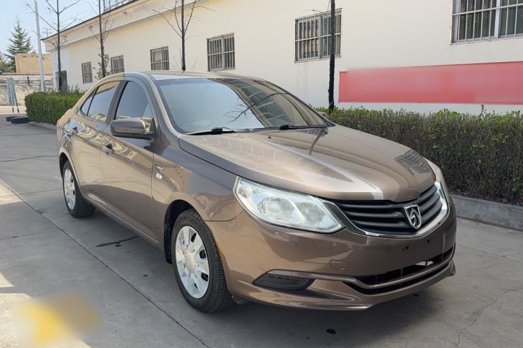 Used Baojun 630 2014 1.5L manual standard version Exterior 2