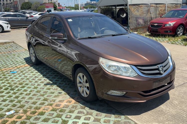 Used Baojun 630 2014 1.5L manual Comfort trim level Exterior 2