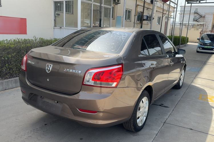 Used Baojun 630 2014 1.5L manual standard version Exterior 4