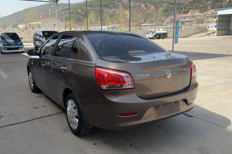 Used Baojun 630 2014 1.5L manual standard version Exterior 5