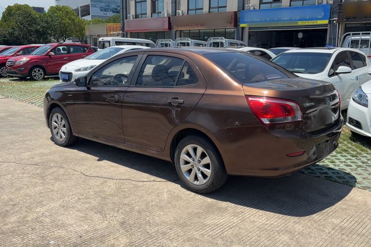 Used Baojun 630 2014 1.5L manual Comfort trim level Exterior 5
