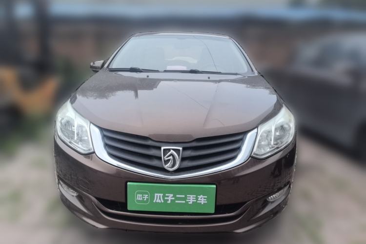 Used Baojun 630 2014 1.5L manual standard version Front