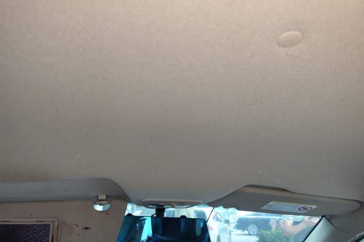 Used Baojun 630 2014 1.5L manual Comfort trim level Headliner
