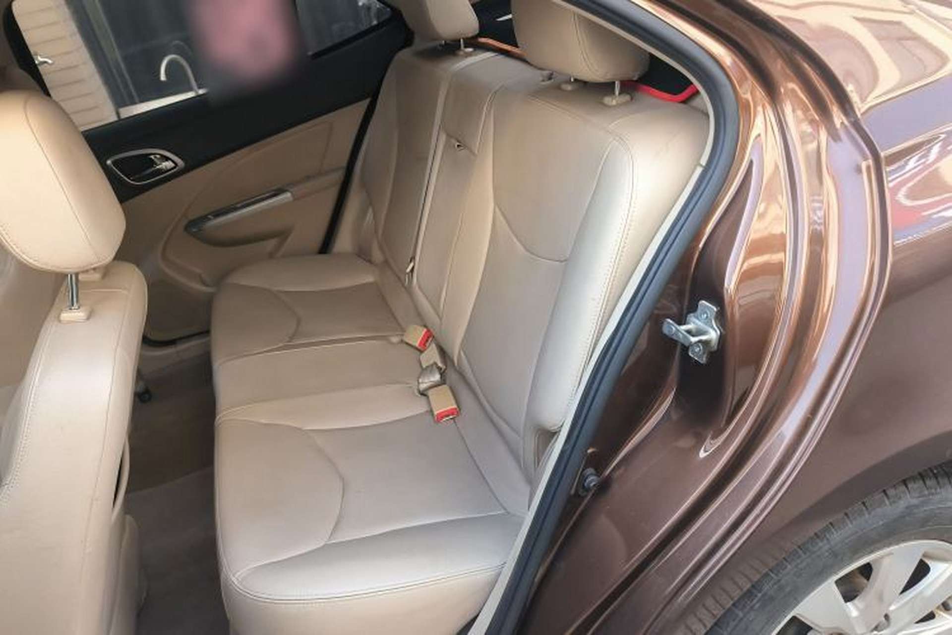 Used Baojun 630 2014 1.5L manual Comfort trim level Interior 4