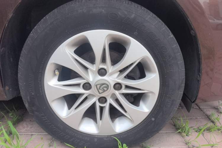Used Baojun 630 2014 1.5L manual standard version Right Front Wheel Hub