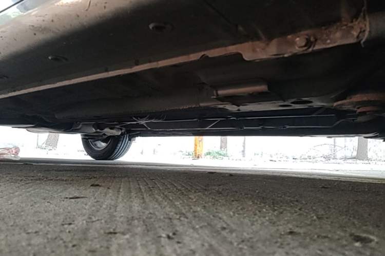 Used Baojun 630 2014 1.5L manual Comfort trim level Chassis Front Right