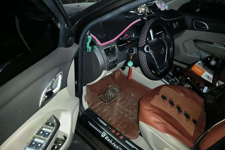 Used Baojun 630 2014 1.5L automatic comfort version Driver Seat