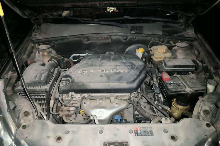 Used Baojun 630 2014 1.5L automatic comfort version Engine Bay