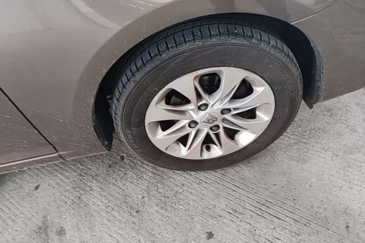 Used Baojun 630 2014 1.5L manual Comfort trim level Right Front Wheel Hub